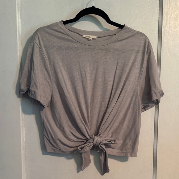 Stylish Gray Tie-Front crop top - Picture 1 of 2